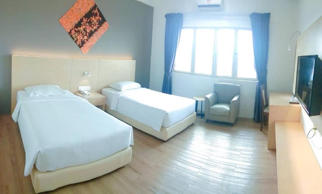 Summit Signature Hotel Batu Pahat Exterior foto