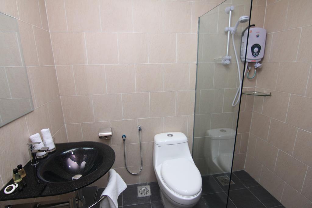 Summit Signature Hotel Batu Pahat Exterior foto