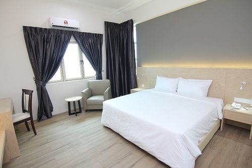 Summit Signature Hotel Batu Pahat Exterior foto